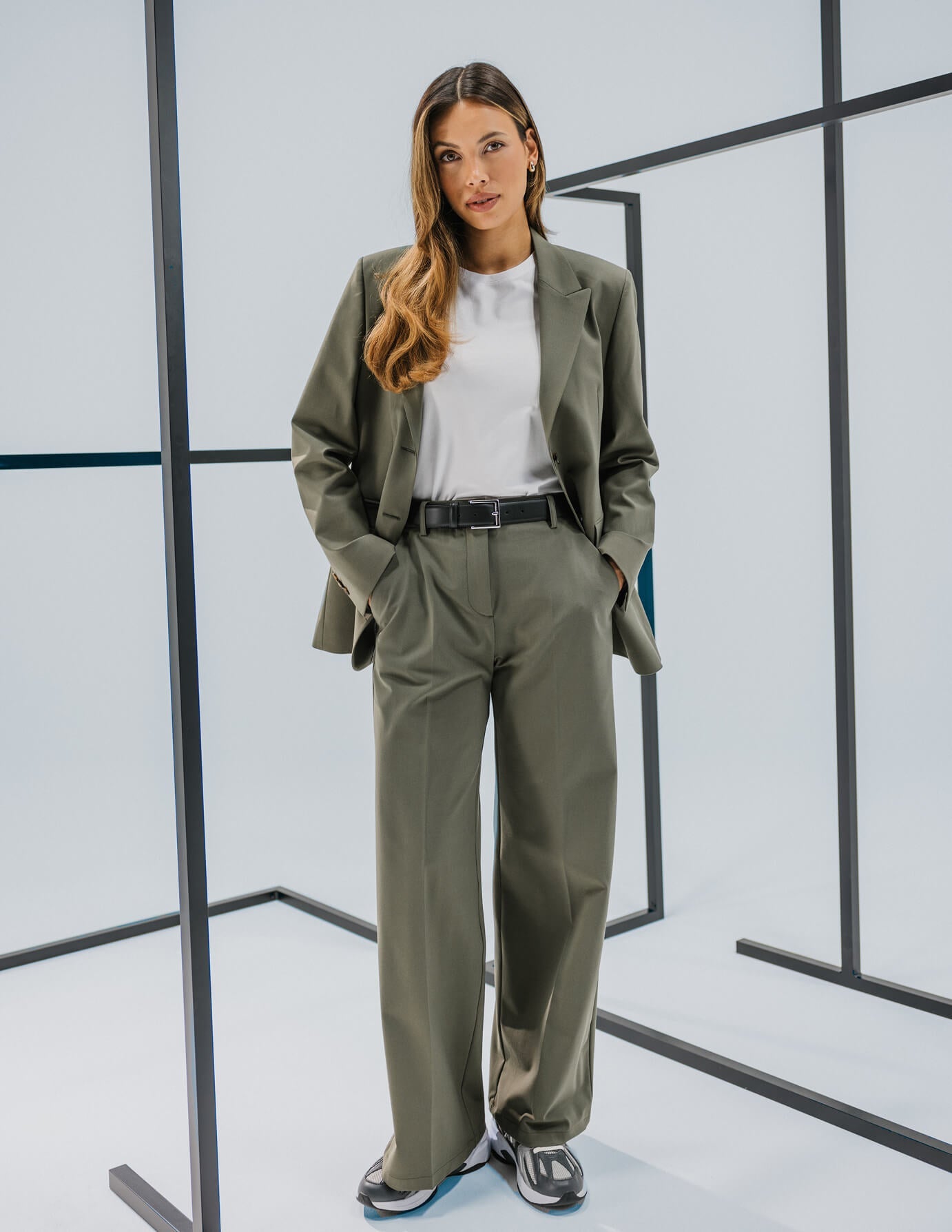 Essential Blazer Dark Olive